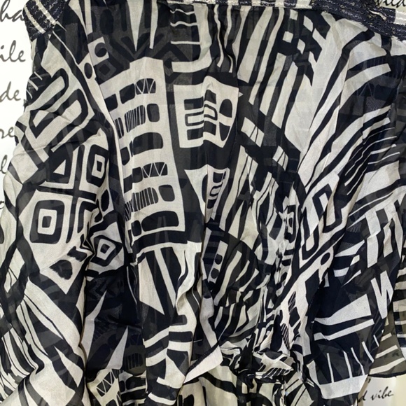 NIKITA MHAISALKAR SLEEVELESS SQUARE-NECK TIERED MIDI DRESS - Picture 7 of 12